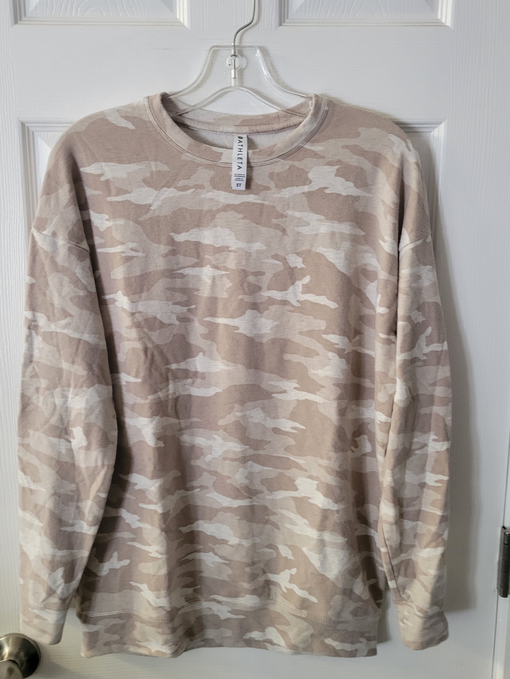 Athleta camo crewneck Pullover 
Small Tall ST